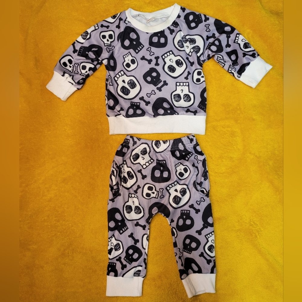 Skull toddler outfit w/ pockets - Picture 1 of 10